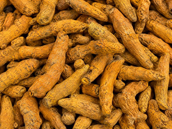 Dried turmeric fingers, heaped